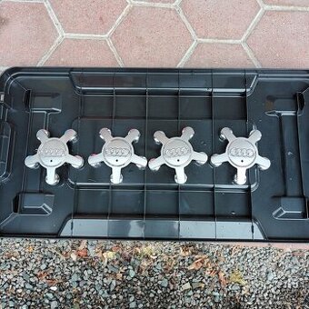 Predám stredové krytky AUDI 4F0601165N