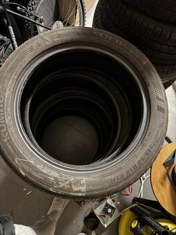 Predam letne pneu 215/50 R18 7mm dezen