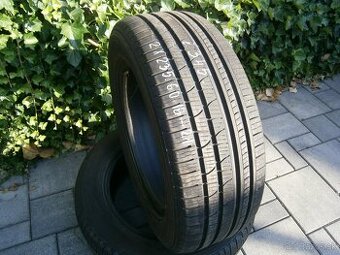 Predám 2x letné pneu Pirelli 235/60 R18 107WXL