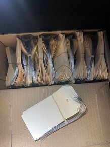 Štítok s očkom a drôtikom