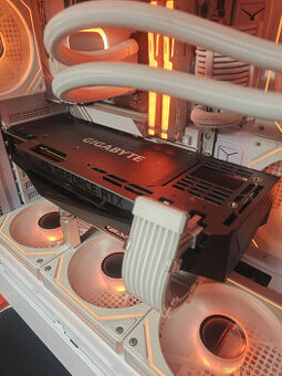 Predám NVIDIA GeForce RTX 3080 Gigabyte Gaming OC 10GB