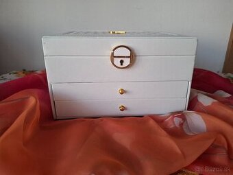 Šperkovnica nová uzamykateľná - 1