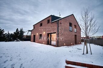NOVOSTAVBA - 5 IZBOVÝ RODINNÝ DOM IBA 15 MIN.OD AUPARKU