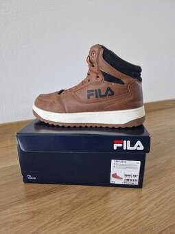 Prefam sportove zateplene topanky