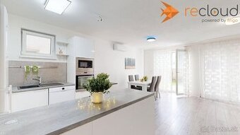 Krásny 2 izbový byt s terasou, so záhradkou a s parkovacím m