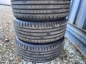 Letne pneu Vredestein Ultrac AO 215/45 R17
