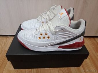 Botasky skoro nové -NIKE JORDAN MAX AURA 5 -42-43 - 40 Eur -