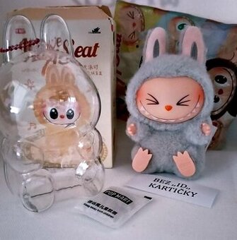 ORIGINÁL Labubu Have a Seat série V2 HEHE, mončičák