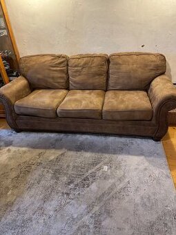 Gauč a hojdacie kreslo