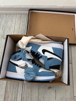 Air Jordan 1 Retro High OG University Blue