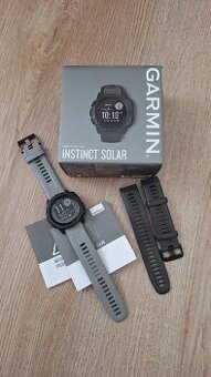 Garmin Instinct Solar – komplet balenie, výborný stav
