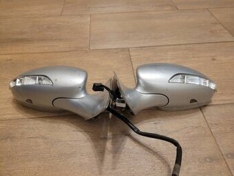 MERCEDES S W221 ZRKADLO