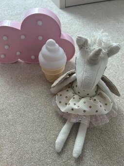 Balík hračiek pre dievčatko