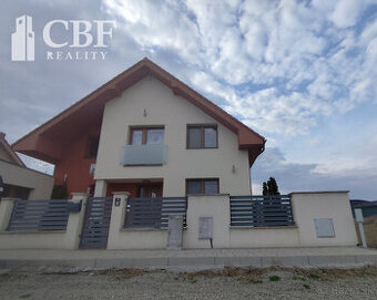 Lučenec- nadštandardný  rodinný dom v Lučenci