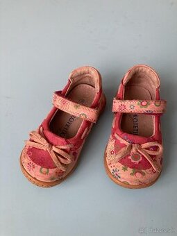 Dievčenské topánky c. 20