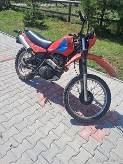 Yamaha XT 550