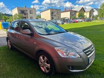 KIA Ceed 1.4 benzín (77 kW)