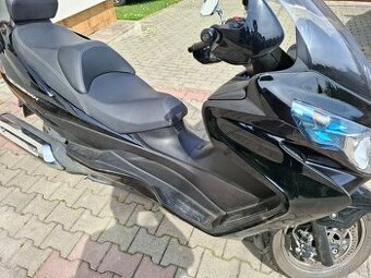 Predám Suzuki Burgman 400