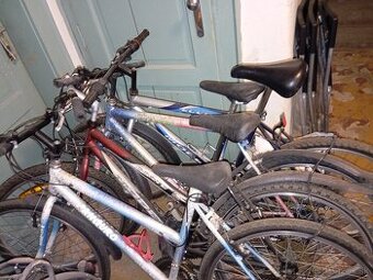 Predám zachovalé 4 horské bicykle