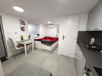 1 izb byt,Zlaté piesky, s pozemkom 250m2,voda, 50m od jazera