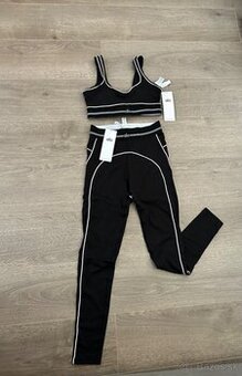 Alo Yoga čierny športový set S