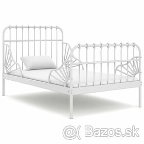 Biela kovová posteľ