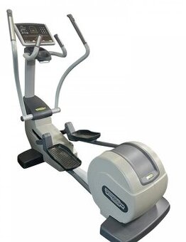 Technogym eliptický trenažér
