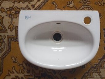 Umývadlo malé porcelánové