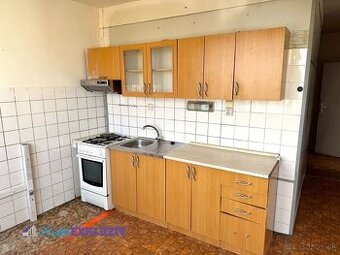 Voľný 3 izbový byt na predaj, Lučenec, Rúbanisko III, slušný