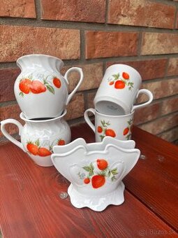 Jahodkovy porcelan, hrnceky