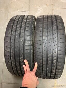 Bridgestone 225/40 R19 letné