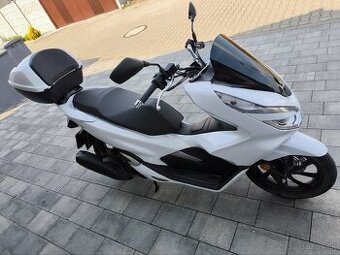 Pradema Honda PCX 125 tv 2020 naj len 1500 km