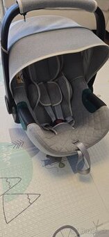 Britax Römer Autosedačka Baby-Safe 3 i-Size so základňou