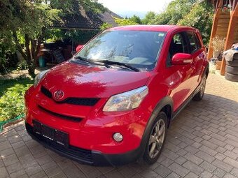 TOYOTA URBAN CRUISER 1.4 D 4X4 NAJ.131000 KM ROK VÝROBY 2010