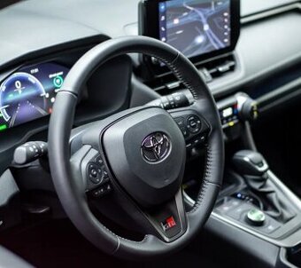 Predám TOYOTA RAV4 HYBRID