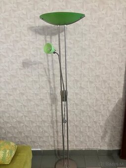 Stojacia lampa