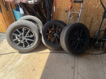 Čierne disky R15, pneu Continental EcoContact6