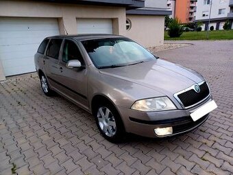 ŠKODA OCTAVIA 2. COMBI 2,0TDI.103KW plna vybava v koži