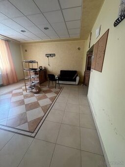 Prenajmem nebytový priestor v Trenčíne 100m2