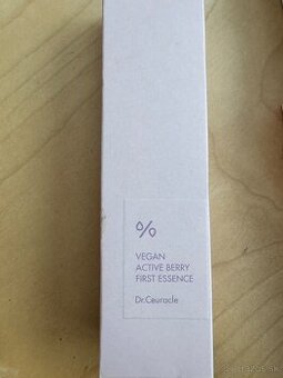 Dr.Ceuracle - Vegan Active Berry First Essence - 150ml - 1