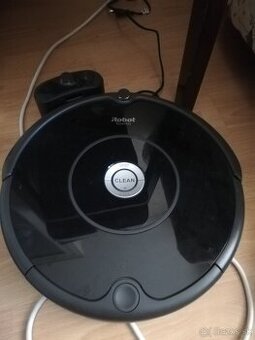 Robotický vysávač