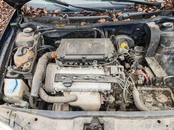 Rozpredam vw golf 4 1.4 16v 55kw