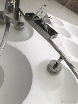 Za symbolickú cenu lustre