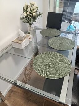 Predam kuchynský stôl