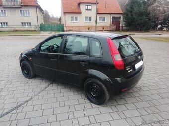 Ford fiesta 1,4 benzín