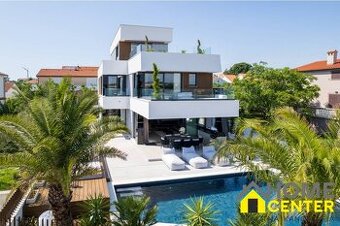 NA PREDAJ luxusná vila s bazénom, /236 m²/ Zadar, Privlaka