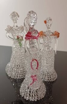 Staré sklenené sošky, figúrky dám , krásna ručná práca