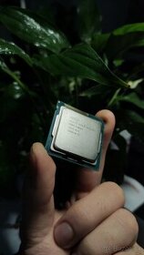 Procesory Intel AMD i7 • i5 • x4 • Phenom • FX •