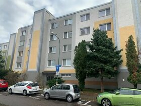 Predám  4 - izbový byt vo Vrakuni na Toryskej