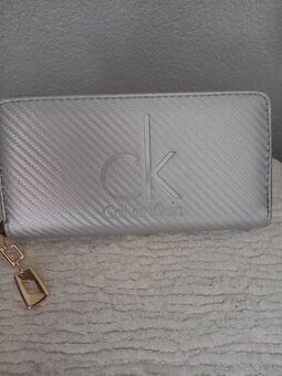 damska penazenka calvin klein bleda